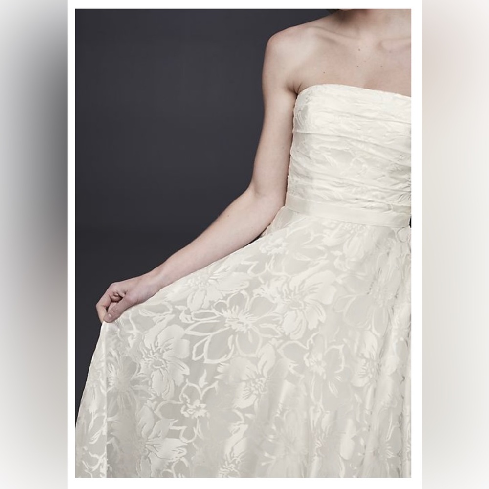 DAVID'S BRIDAL COLLECTION floral printed organza a-line wedding dress - Picture 4 of 5